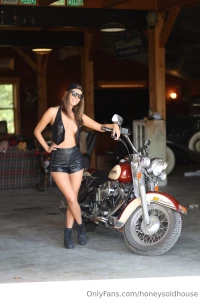 Who are my bikers that v twin vibrates just right that s why i prefer