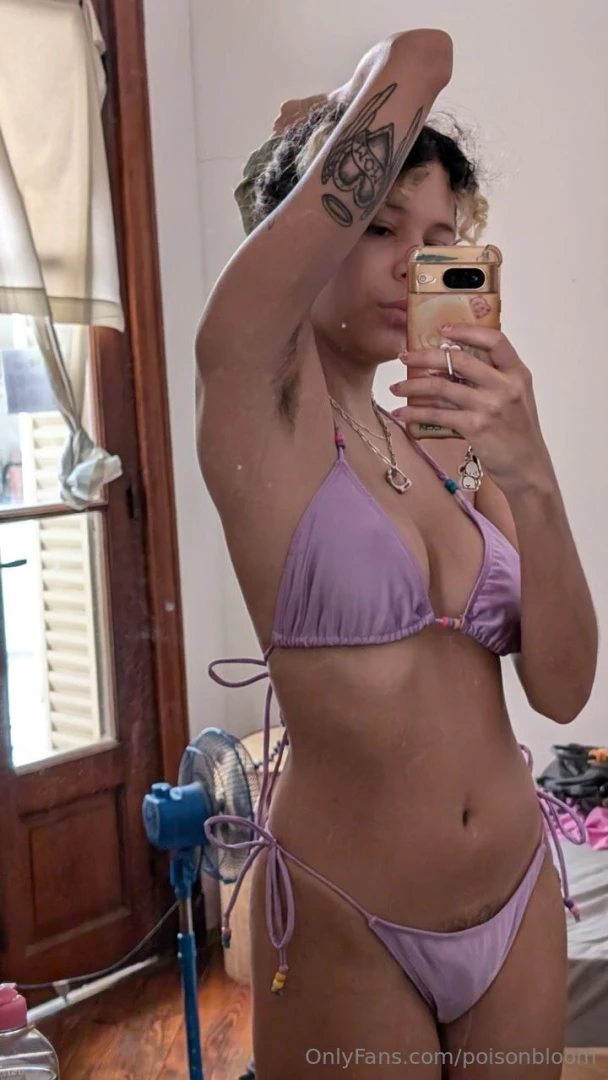 My bush has only grown more since i took this pic lol 