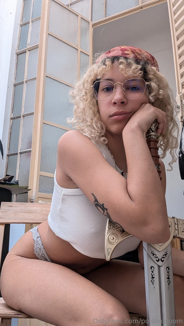 Dm me for a trick or treat 