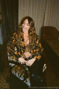 Cat s away this weeekend see you here