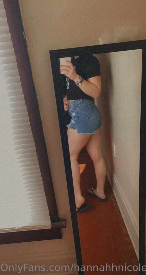 Throwback to summer when i wore this top a lot 