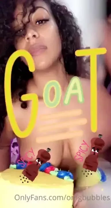 Snippet of the new cake sitting vid 
