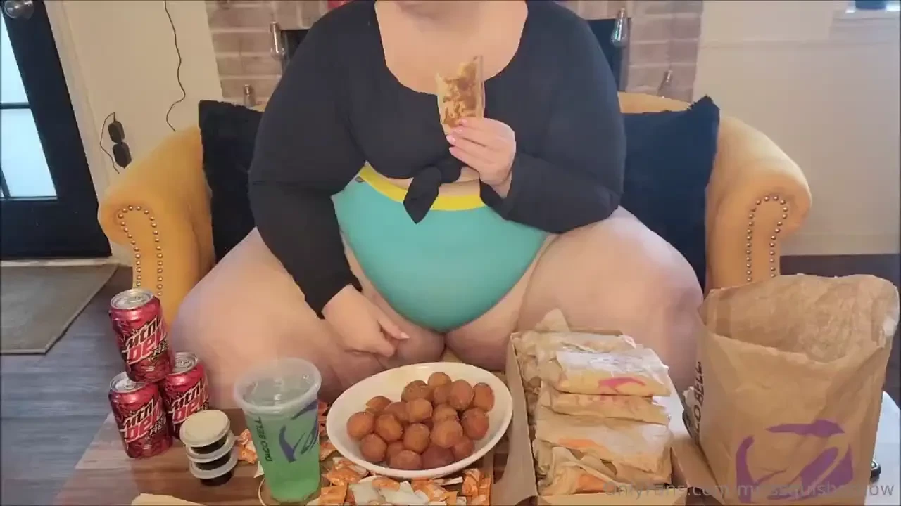 Hiya little squishes here is the taco bell stuffing i completed 