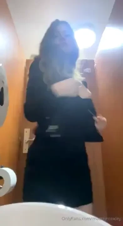 Can we sneek off for a quicky 