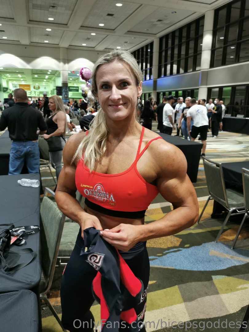 Come and greet your favorite athletes the evening before the 2021 