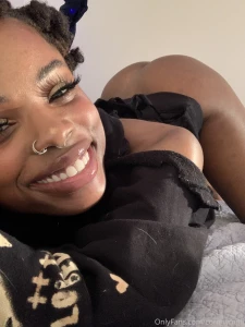 Do u like my face or my arch more