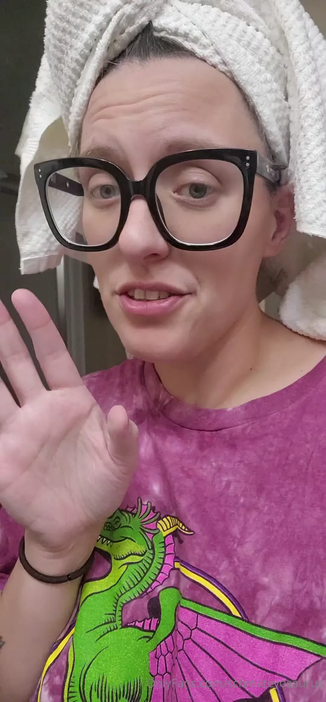 Happy friday thirstosaurs i felt this was a safe space to ask for such 