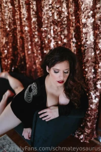 Just some booba for your monday what are you working on this week