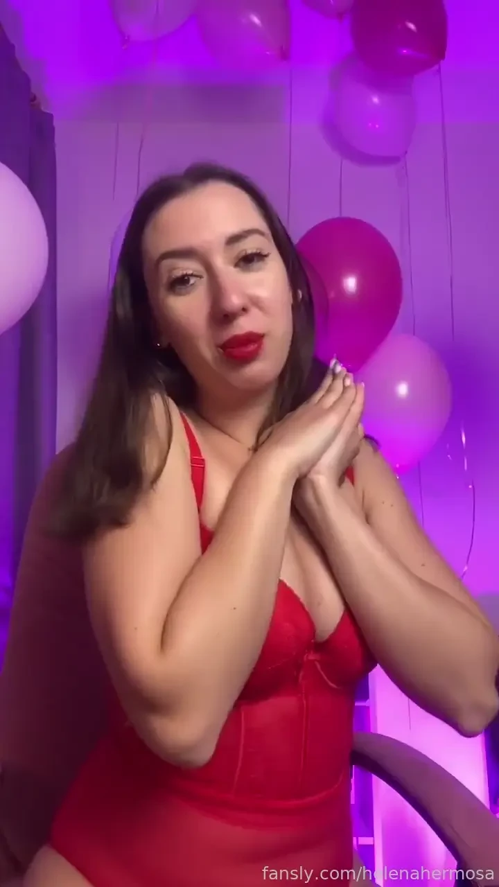 Happy birthday to meeee i am so happy that you are with me guys thanks 