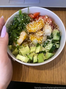 I started eating healthy food i don t eat sugar now and i feel much