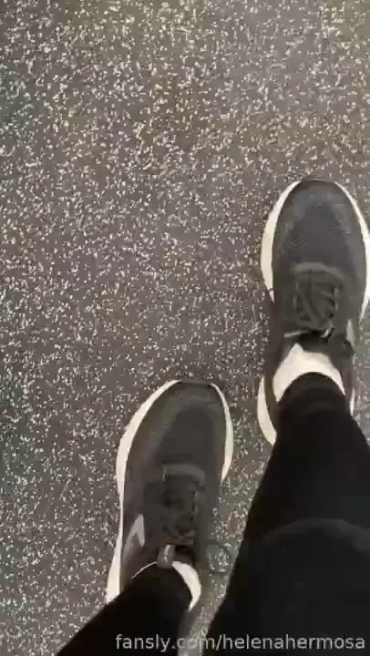 Wanna get on your knees and lick my shoes bbc smalldick femdom qos 