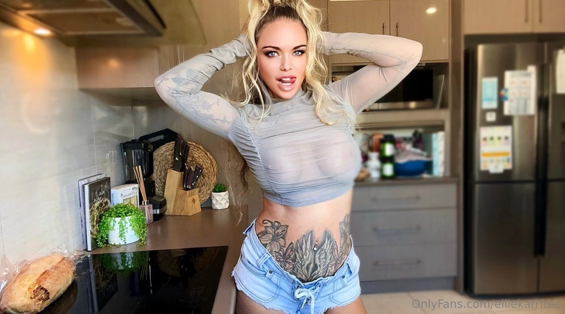 Left or right full set on my vip feed elliekarr subscribe for all part 1 