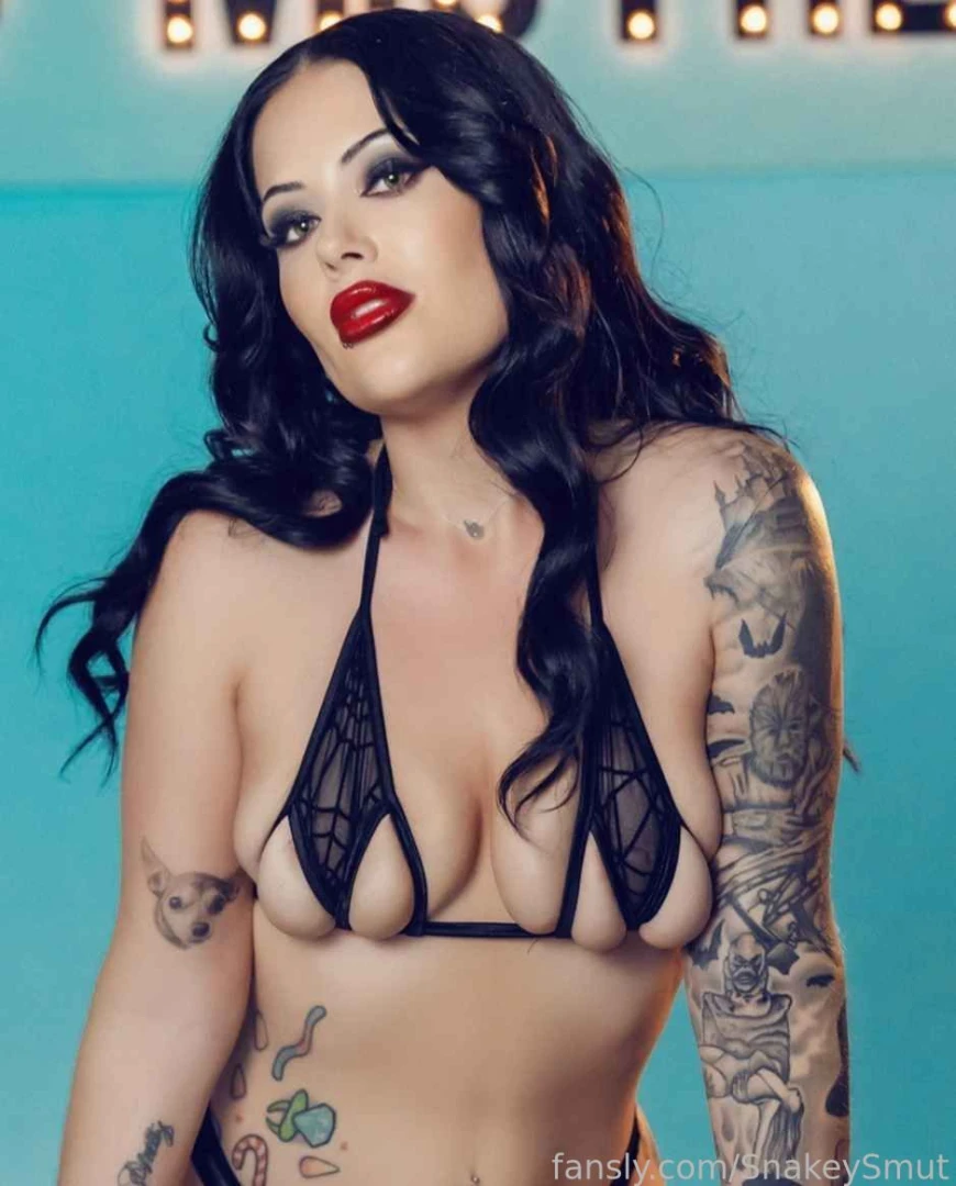 Ello ello so one of the places i get outfits for shoots and shows got 