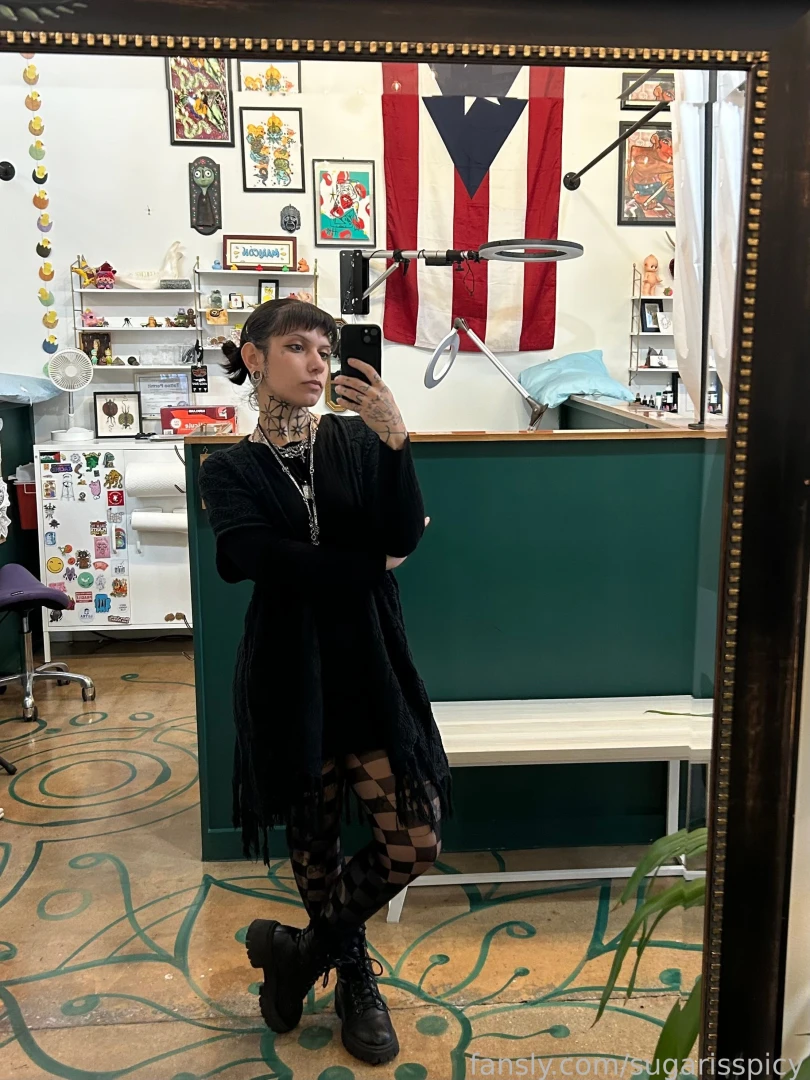 Selfies for you custom requests always allowed in my inbox btw part 1 