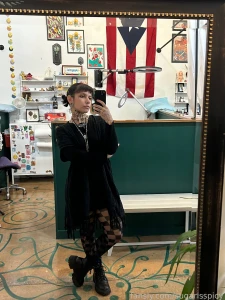 Selfies for you custom requests always allowed in my inbox btw part 1