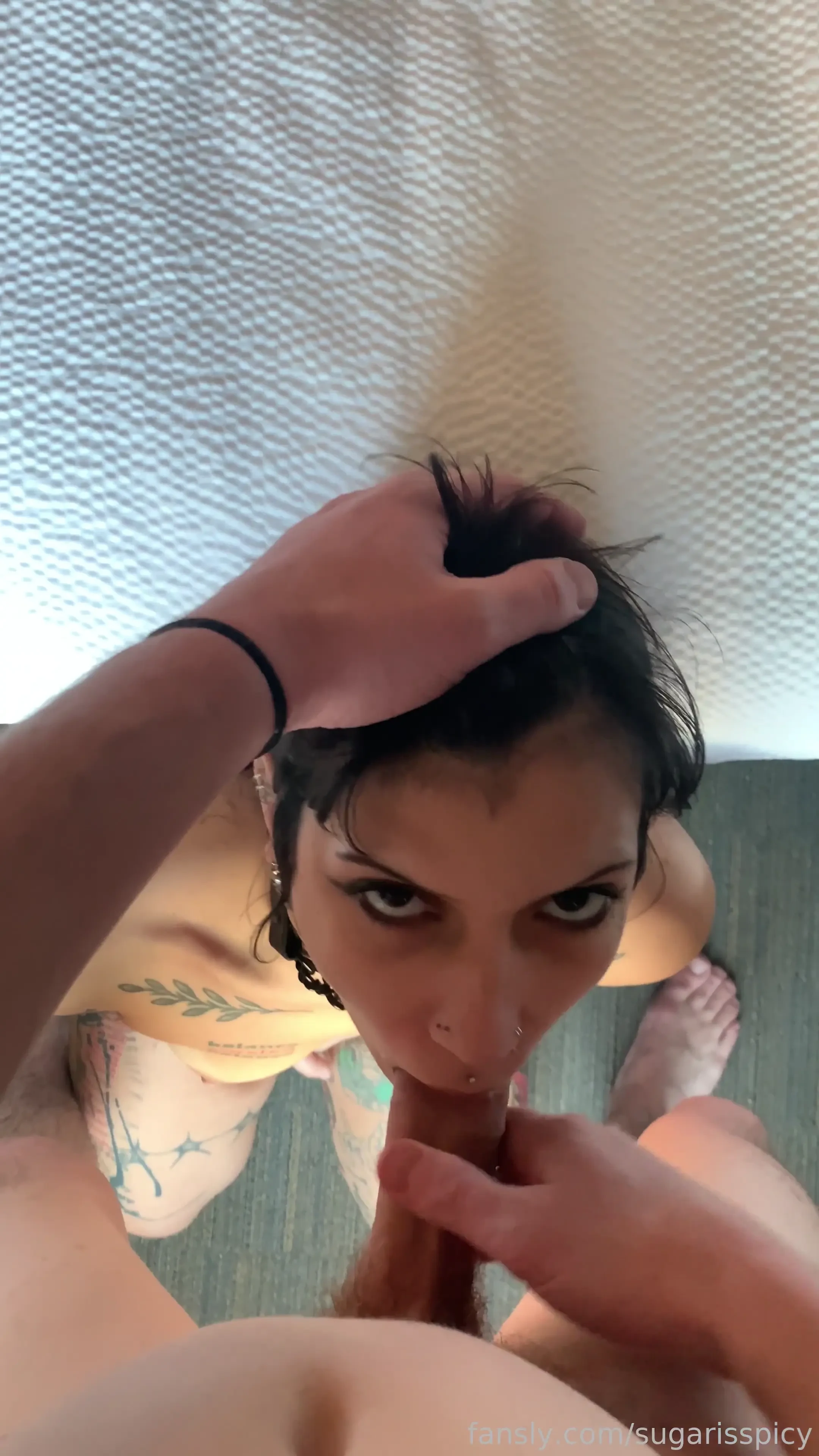 Getting my face and throat used again sub to my extra spicy tier to 