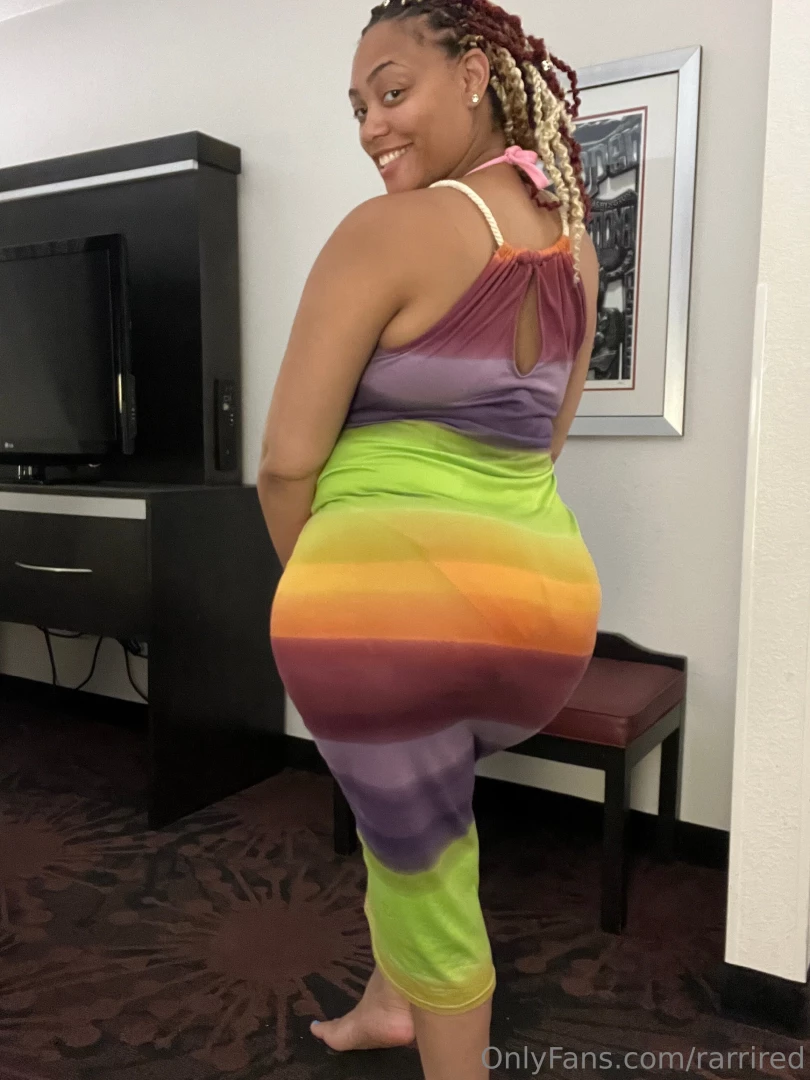 A queen with a booty 