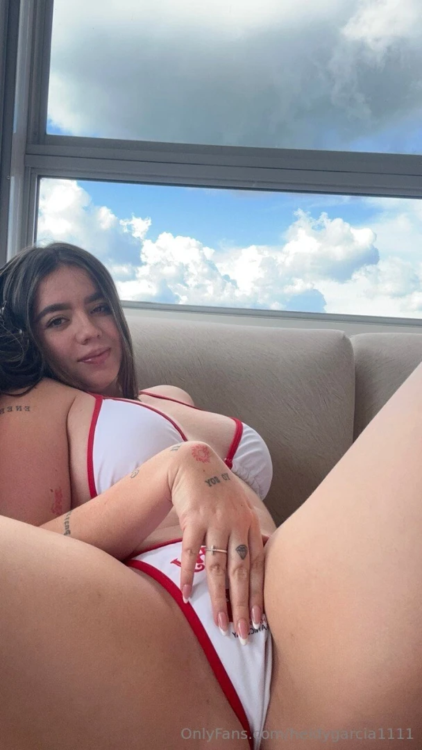 Quiero que me toques toda 