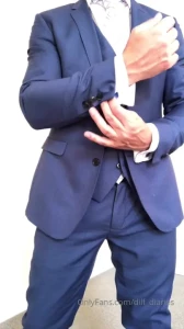 dilf-diaries - This is how you wank in a suit and serve the big thirsty fans 