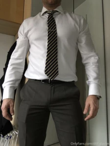 Classic seam-stretching suited wanker part 1