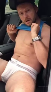 Lay-by showoff slut