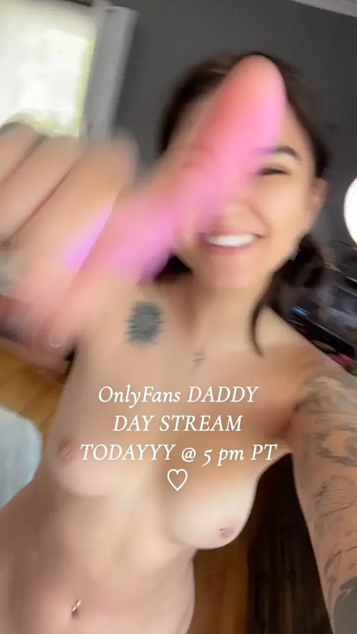 Stripping for daddy to lorde also just a couple ground rules for today 