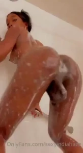 Twerking in the shower part 1