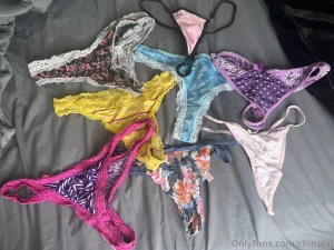 Let me know which one you want i can stuff them in my juicy pussy so