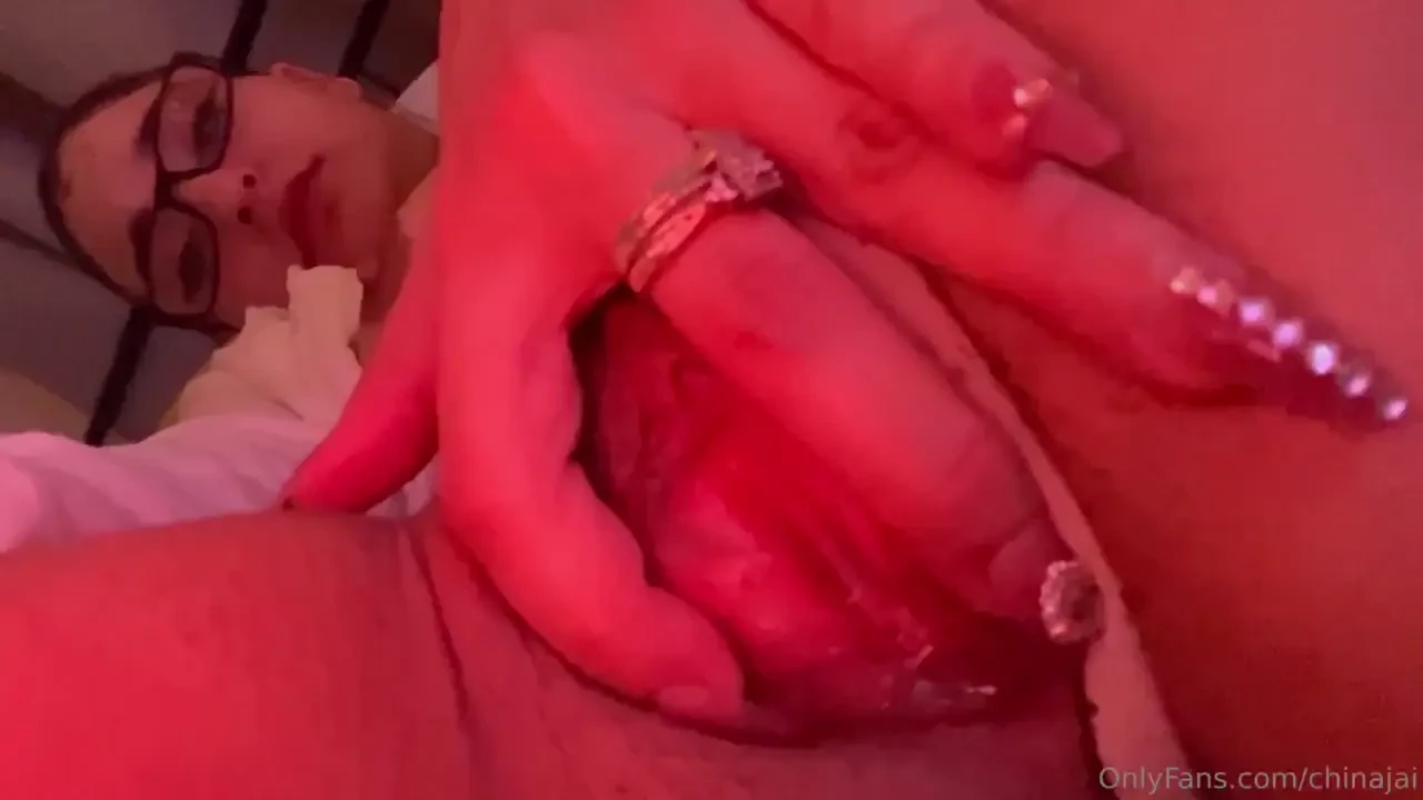 My pussy is leaking rn omg 