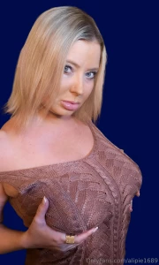 My fully nude site is 30 off right now alipie1689subscribed