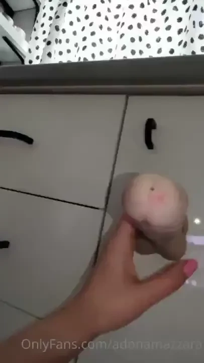 Handjob in the kitchen 