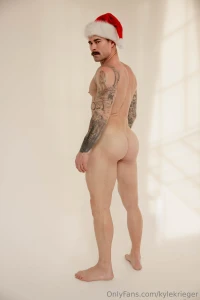 What do you think better than santa on christmas day merry christmas