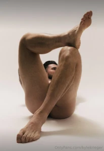 Still haven t stretched enough this weekend need some help mason isn t