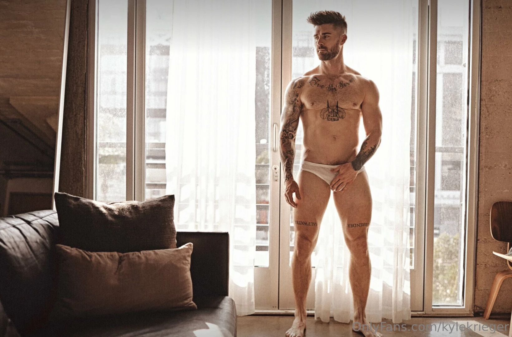 What is it with me and floor to ceiling windows just makes me want to 