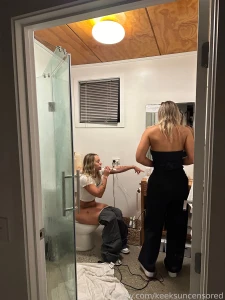 Some feral toilet pics b4 we venture off to have another threesome