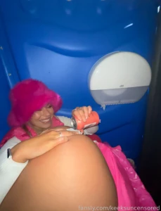 Festival portaloo chaos uhhh buttchuggs and nuss licking in the part 1