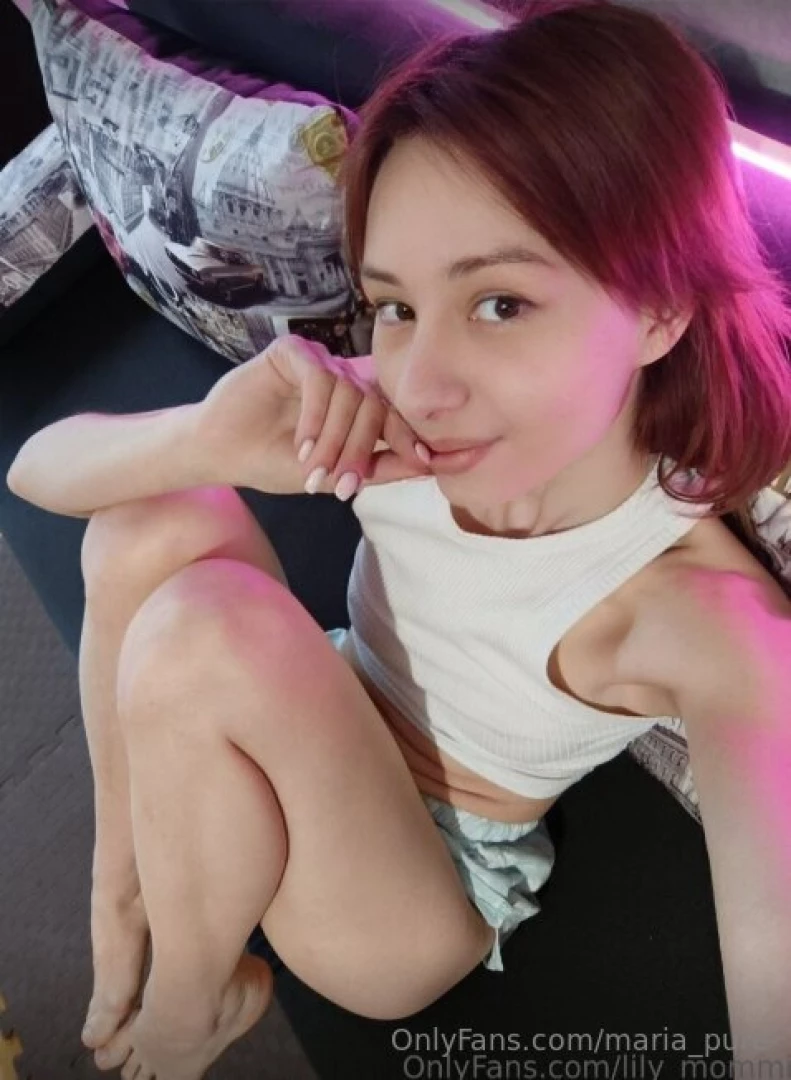 This elegant babe lily_mommi is for naturalness she s always online part 48 