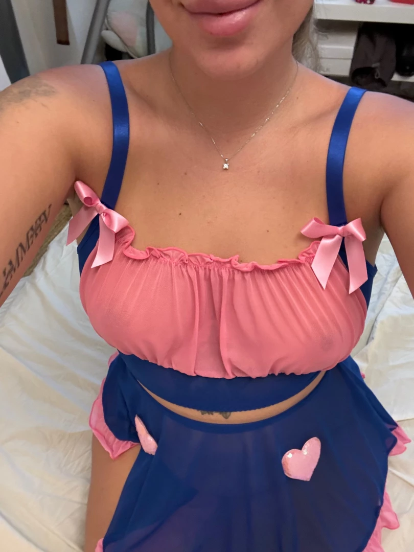 Imagine us sharing a steamy moment live are you ready 