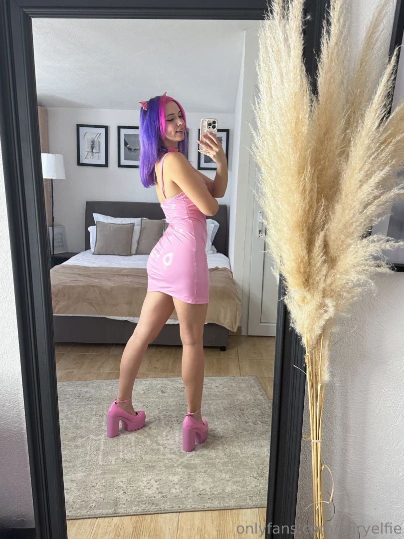 I love how tall i feel in these heels 