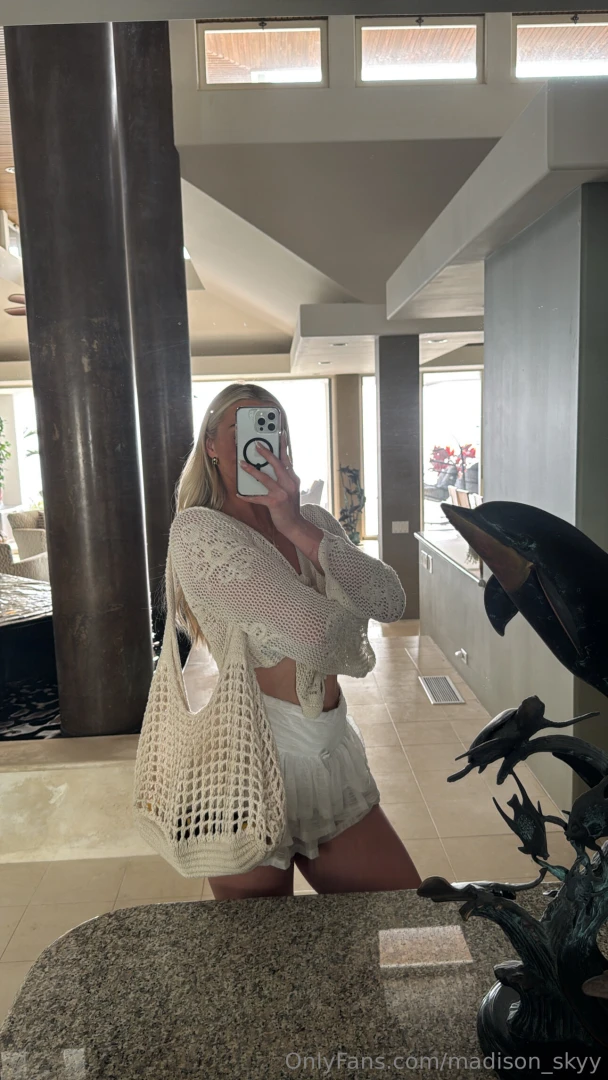 Going to be sending a 200 bundle out to 10 lucky fans later keep your 