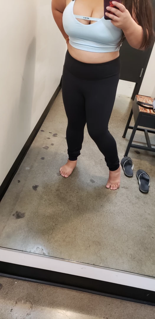 Fittingroomfun trying on different sports bra bbw asian tits 