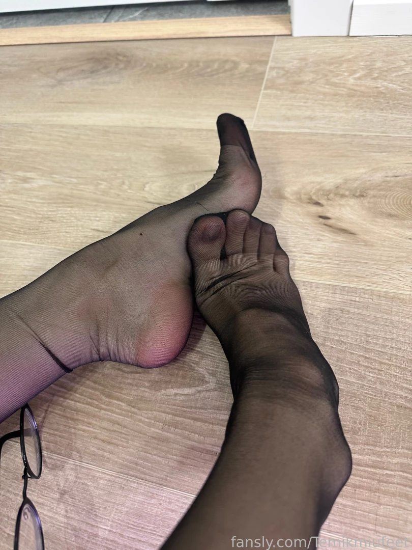 Show me how much you love them feet nylon stockingsfeet footfetish 
