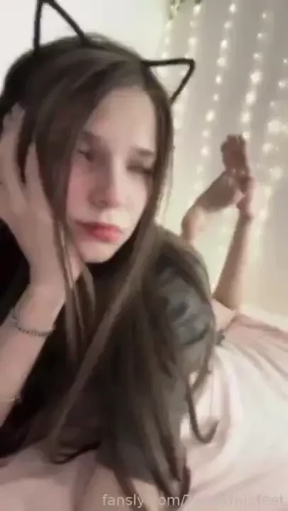 Home vibe fyp feetgirl feet footmodel cutegirl babygirl daddysgirl part 5 