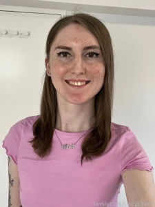 Lovely bulge and girl cock for you joli bosse et bite de femme pour part 7