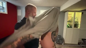 Yall know i love to fuck a big beefy bear so i had to get my paws on