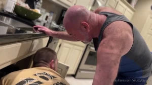 Maxxx schlong called me up to come work on his pipes but after a