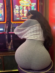 Bet you can t keep your hands off me for one round