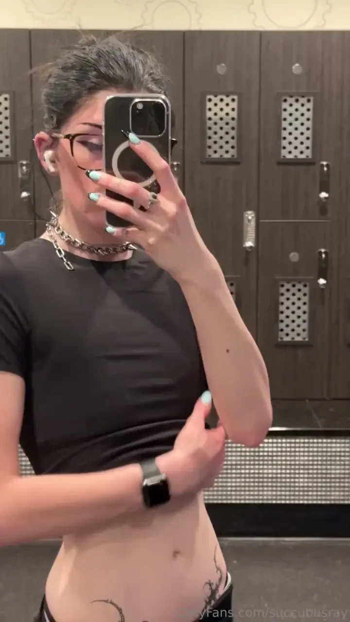 Phone is almost out of storage which calls for a photo dump im just 