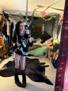 Who s tryna take me out on a date part 1