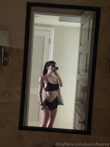 Ngl half the workout is just taking mirror pics in this fit part 2